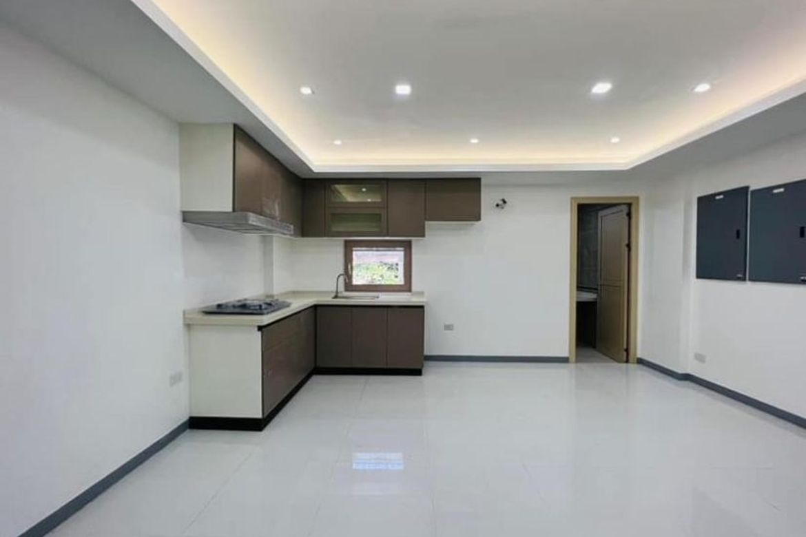 Townhouse for Sale in Tambo, Parañaque, Metro Manila – photo 3