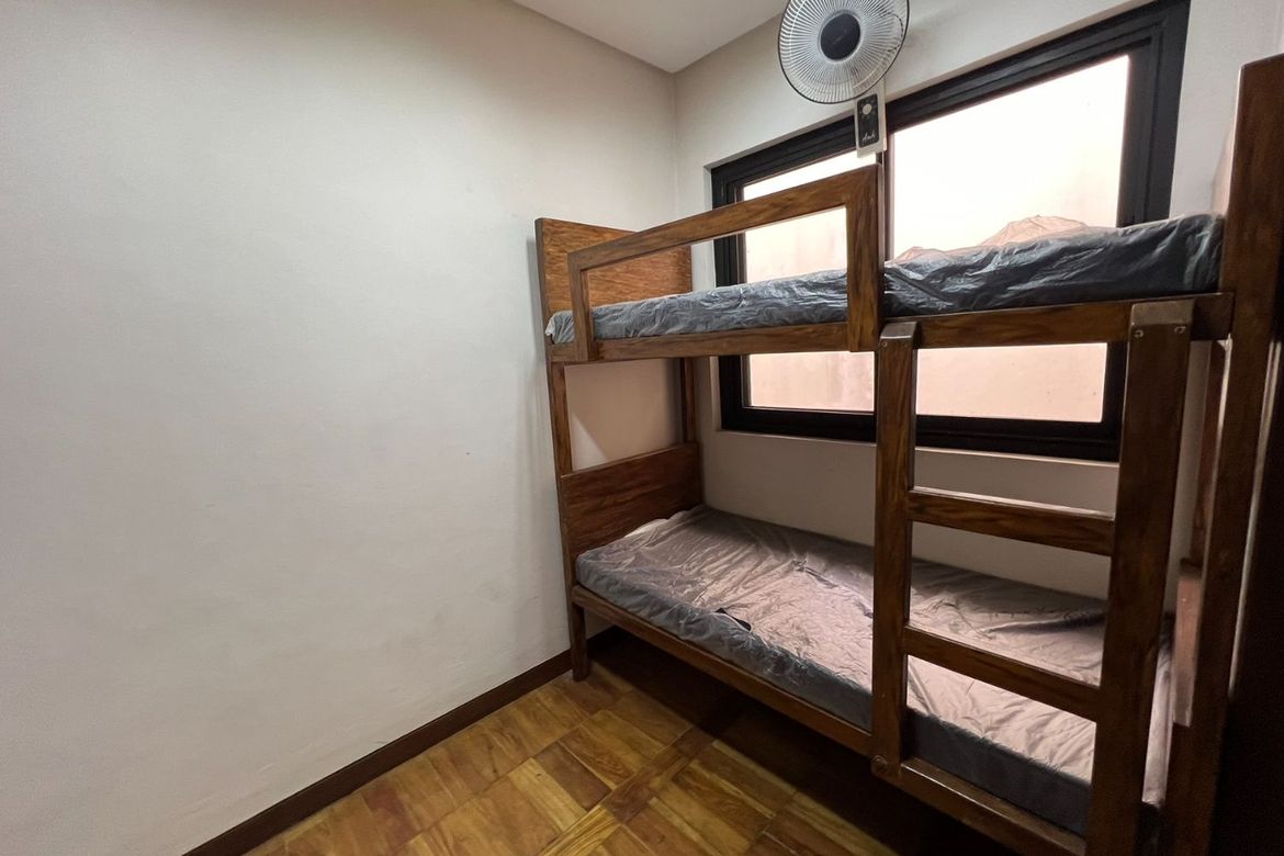 Villa for Sale in Sacred Heart, Quezon City, Metro Manila near MRT-3 Kamuning – photo 4