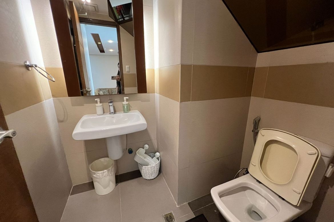Villa for Sale in Sacred Heart, Quezon City, Metro Manila near MRT-3 Kamuning – photo 6