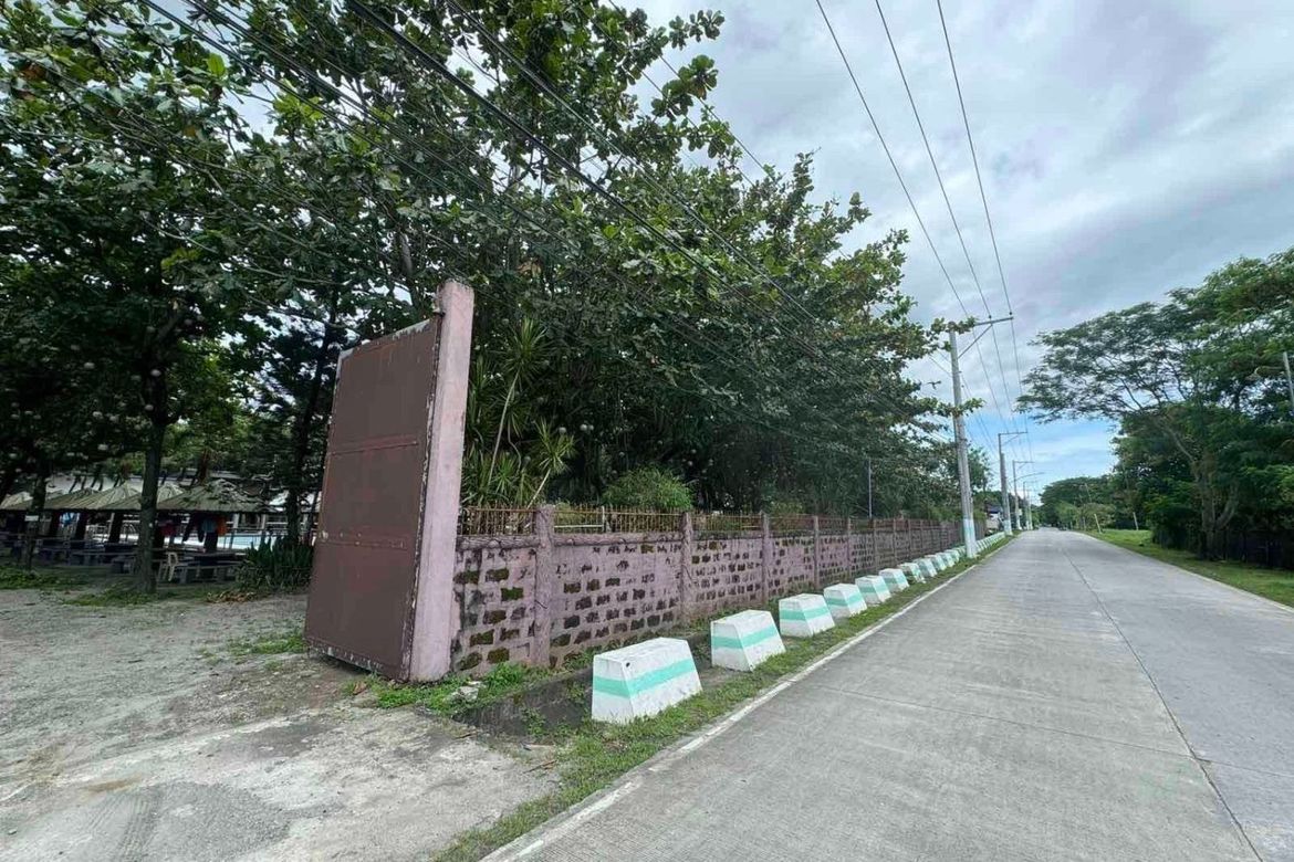 Villa for Sale in Santa Cruz, Magalang, Pampanga