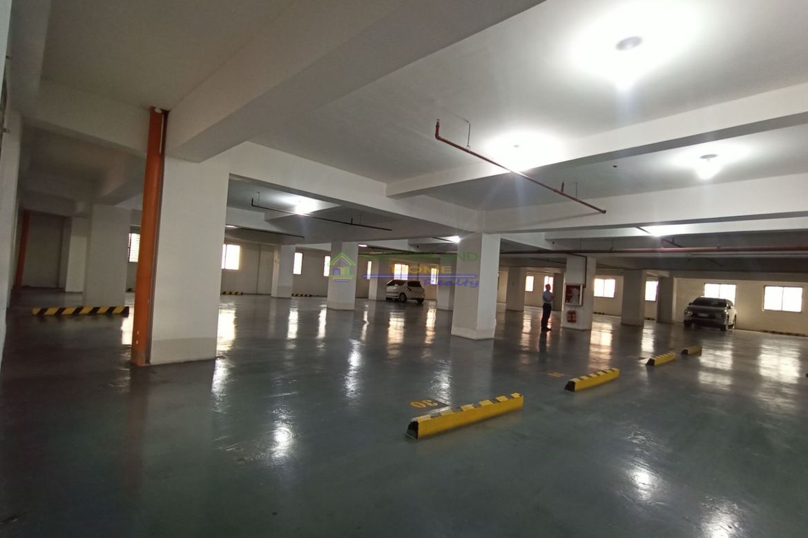 Warehouse / Factory for Rent in Barangay 97, Pasay, Metro Manila near MRT-3 Taft Avenue photo 5