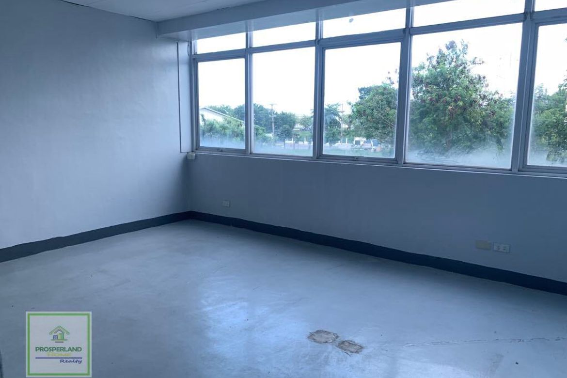 Warehouse / Factory for Rent in Barangay Tres, Cabuyao, Laguna photo 2