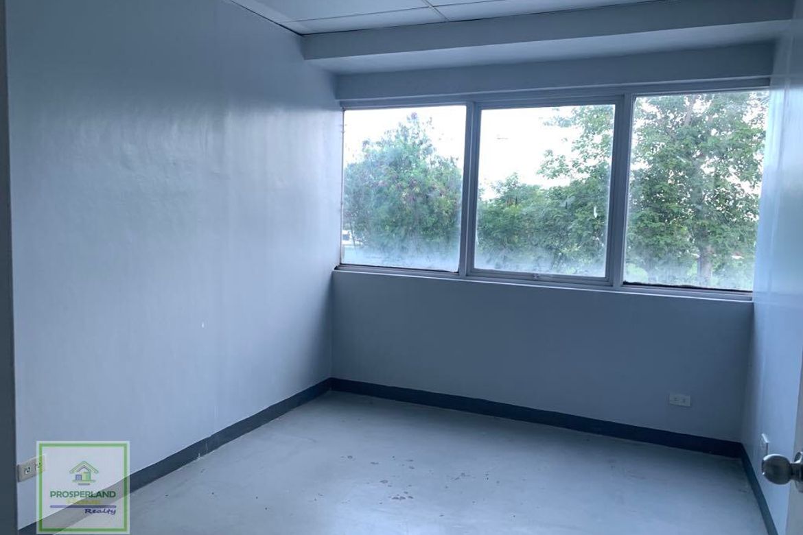 Warehouse / Factory for Rent in Barangay Tres, Cabuyao, Laguna photo 4