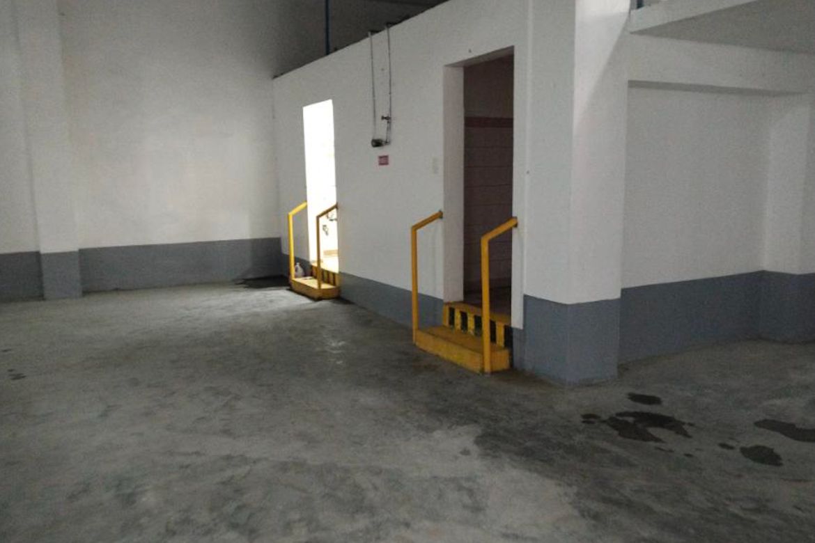 Warehouse / Factory for Rent in Marcelo Green Village, Parañaque, Metro Manila photo 8