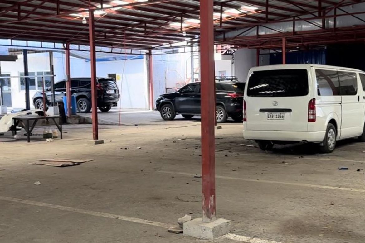 Warehouse / Factory for Rent in Moonwalk, Parañaque, Metro Manila photo 3