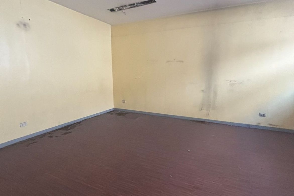 Warehouse / Factory for Rent in Pio Del Pilar, Makati, Metro Manila photo 5