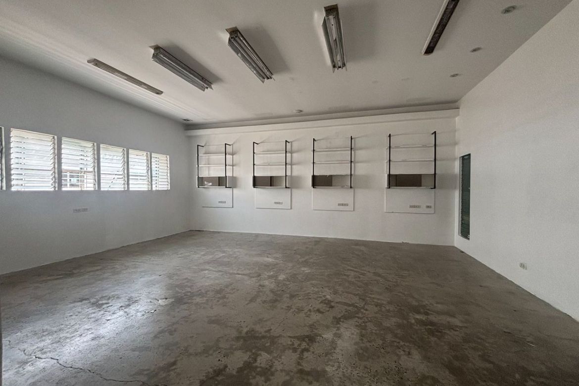 Warehouse / Factory for Rent in Pio Del Pilar, Makati, Metro Manila photo 7