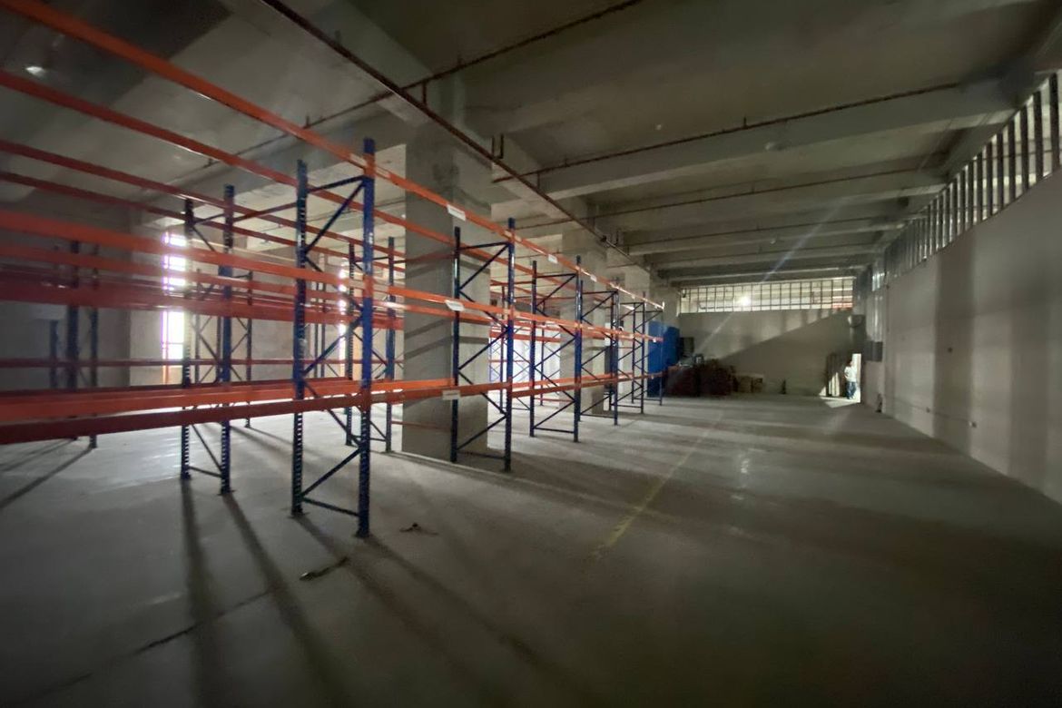 Warehouse / Factory for Rent in San Isidro, Makati, Metro Manila photo 8