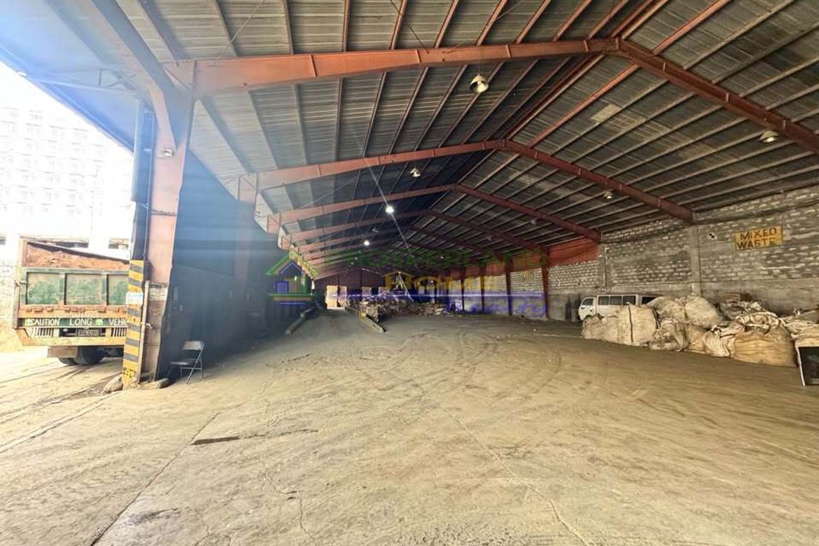 Warehouse / Factory for Rent in San Nicolas, Pasig, Metro Manila photo 2