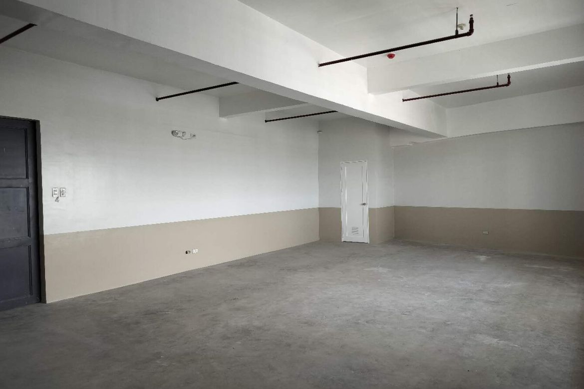 Warehouse / Factory for Rent in Tatalon, Quezon City, Metro Manila photo 4