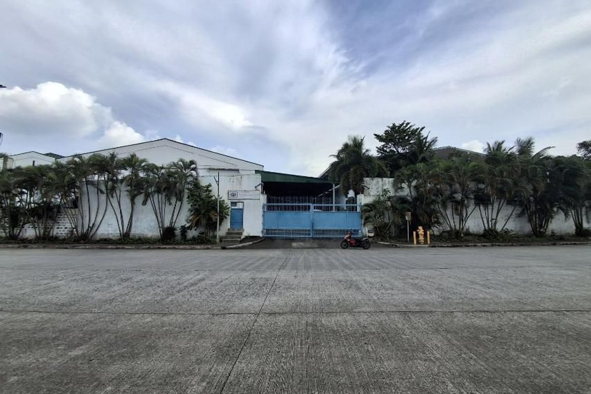 Warehouse / Factory for Sale in Barangay 4, Carmona, Cavite