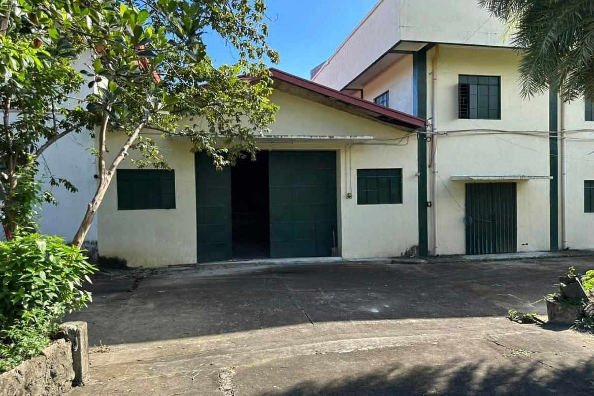 Warehouse / Factory for Sale in Merville, Parañaque, Metro Manila