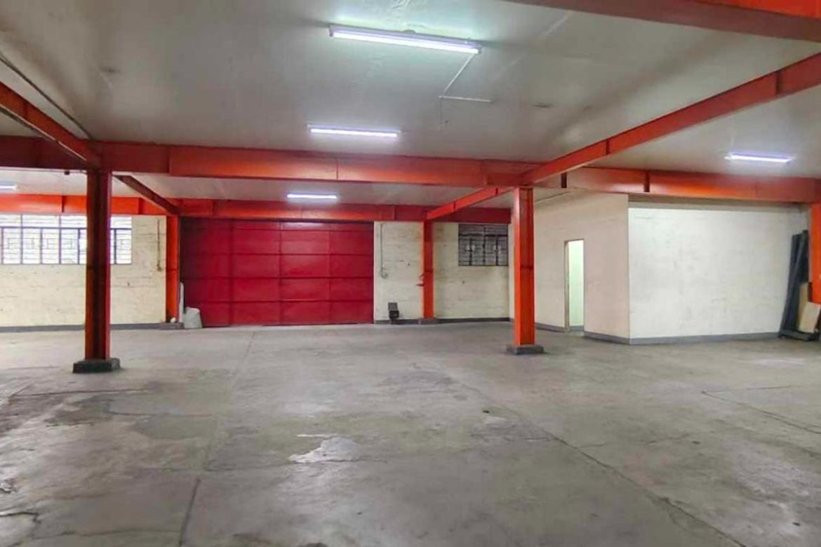 Warehouse / Factory for Sale in San Antonio, Quezon City, Metro Manila near LRT-1 Roosevelt