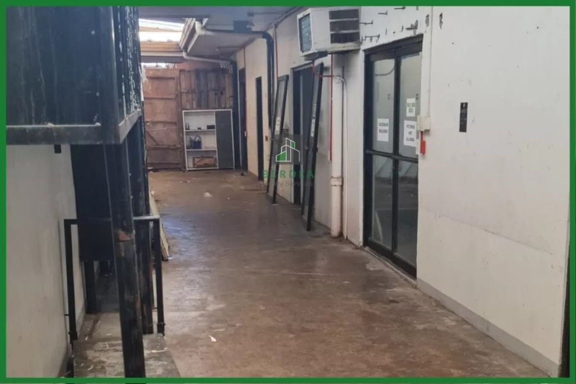 Warehouse / Factory for Sale in Sun Valley, Parañaque, Metro Manila – photo 4