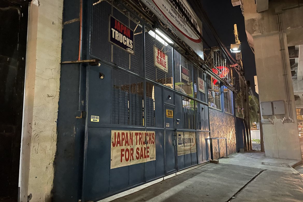 Warehouse / Factory for Sale in Vasra, Quezon City, Metro Manila